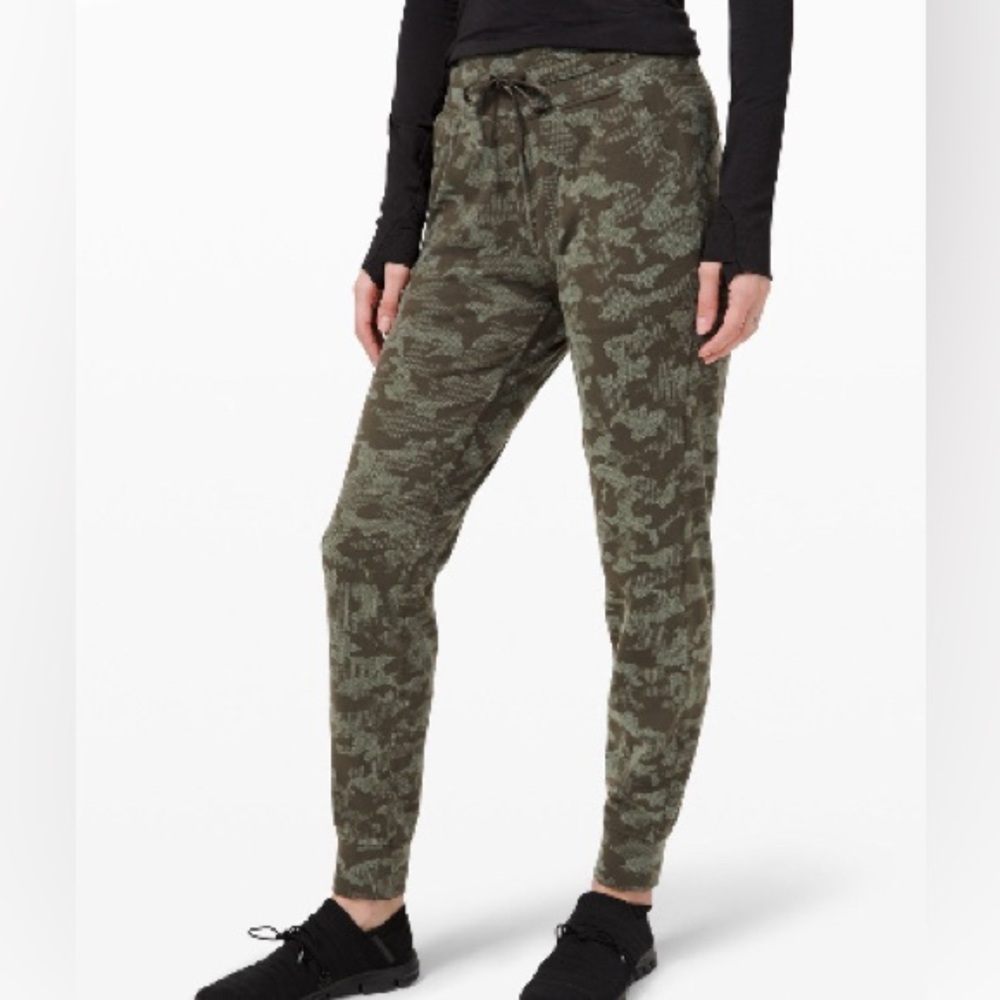 Lululemon Ready to Rulu Jogger